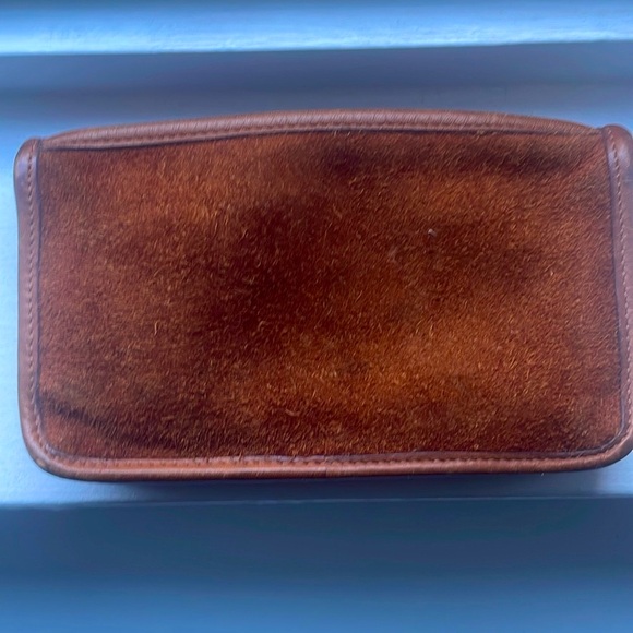 Coach RARE BERKELEY makeup case - Picture 1 of 7